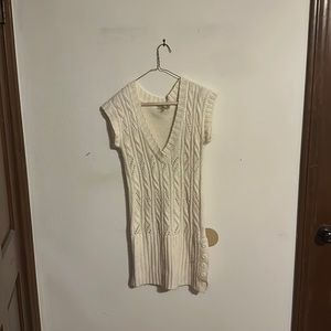 Forever 21 white knit sweater vest size- S